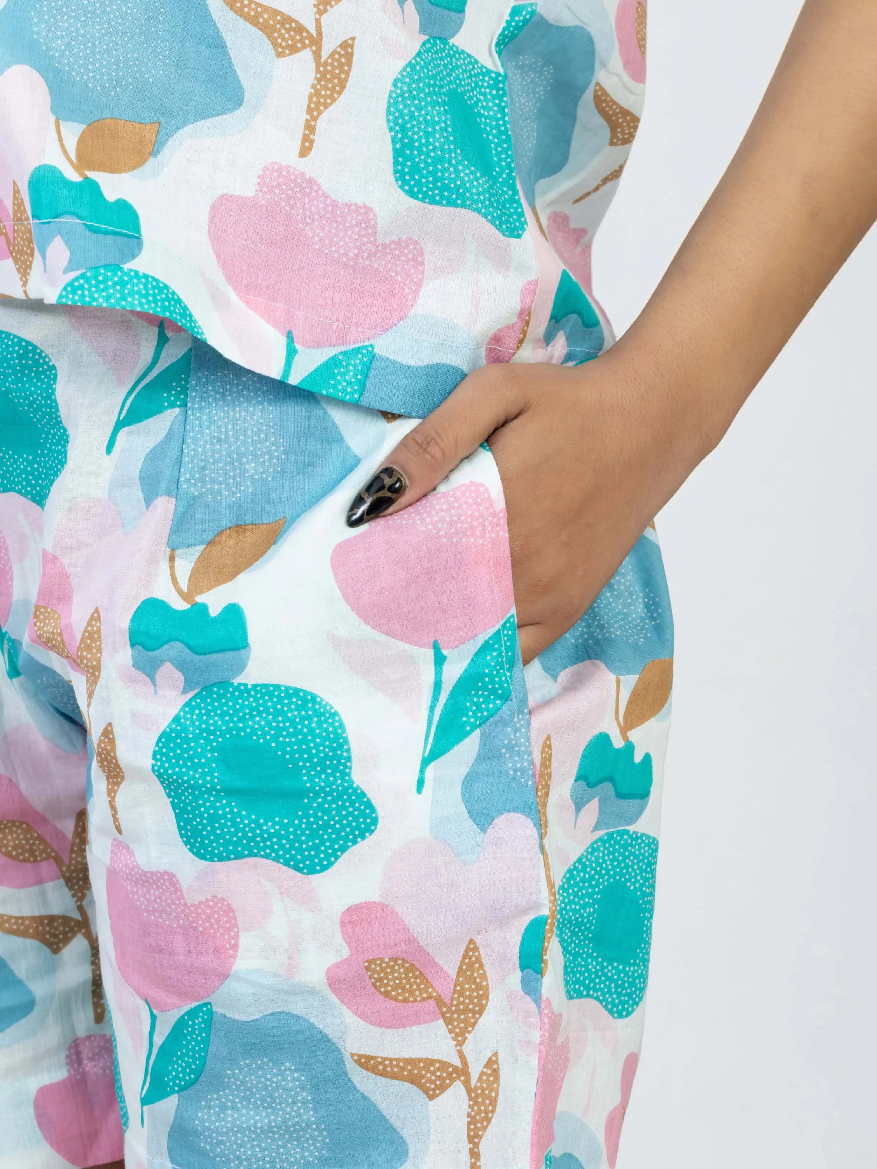 फुलरंग | Abstract Leaf Print Cotton Top & Shorts Co-ord Set