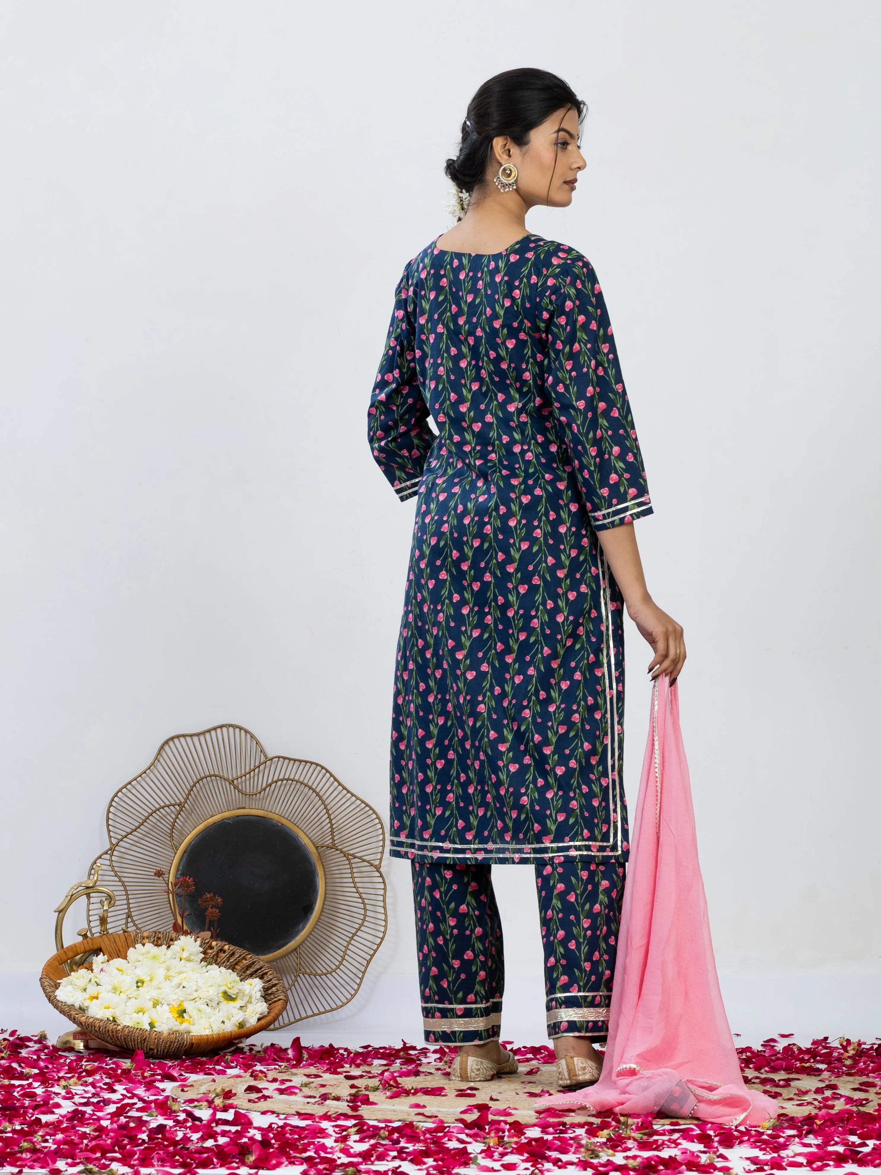 गुलरंग | Handmade Pure Cotton V-Neck Kurta Set with Chiffon Dupatta