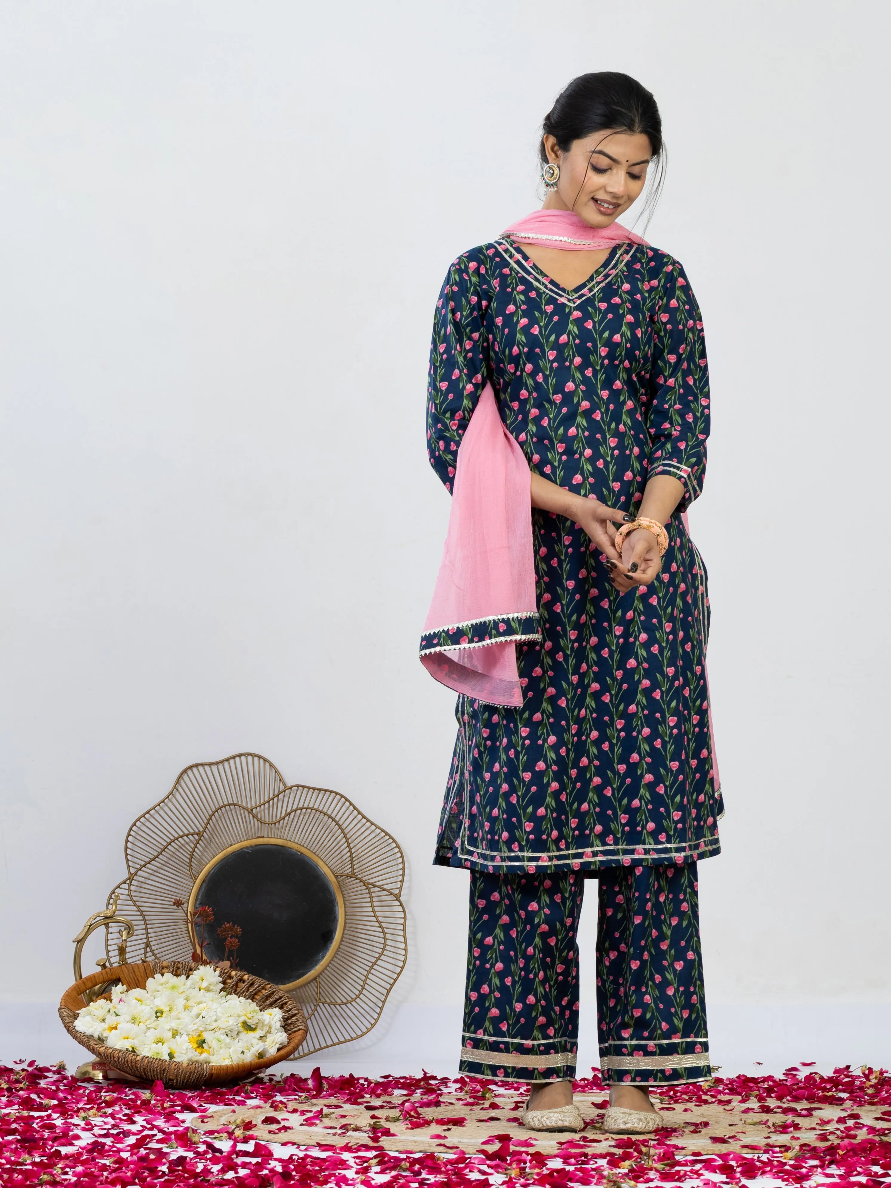 गुलरंग | Handmade Pure Cotton V-Neck Kurta Set with Chiffon Dupatta