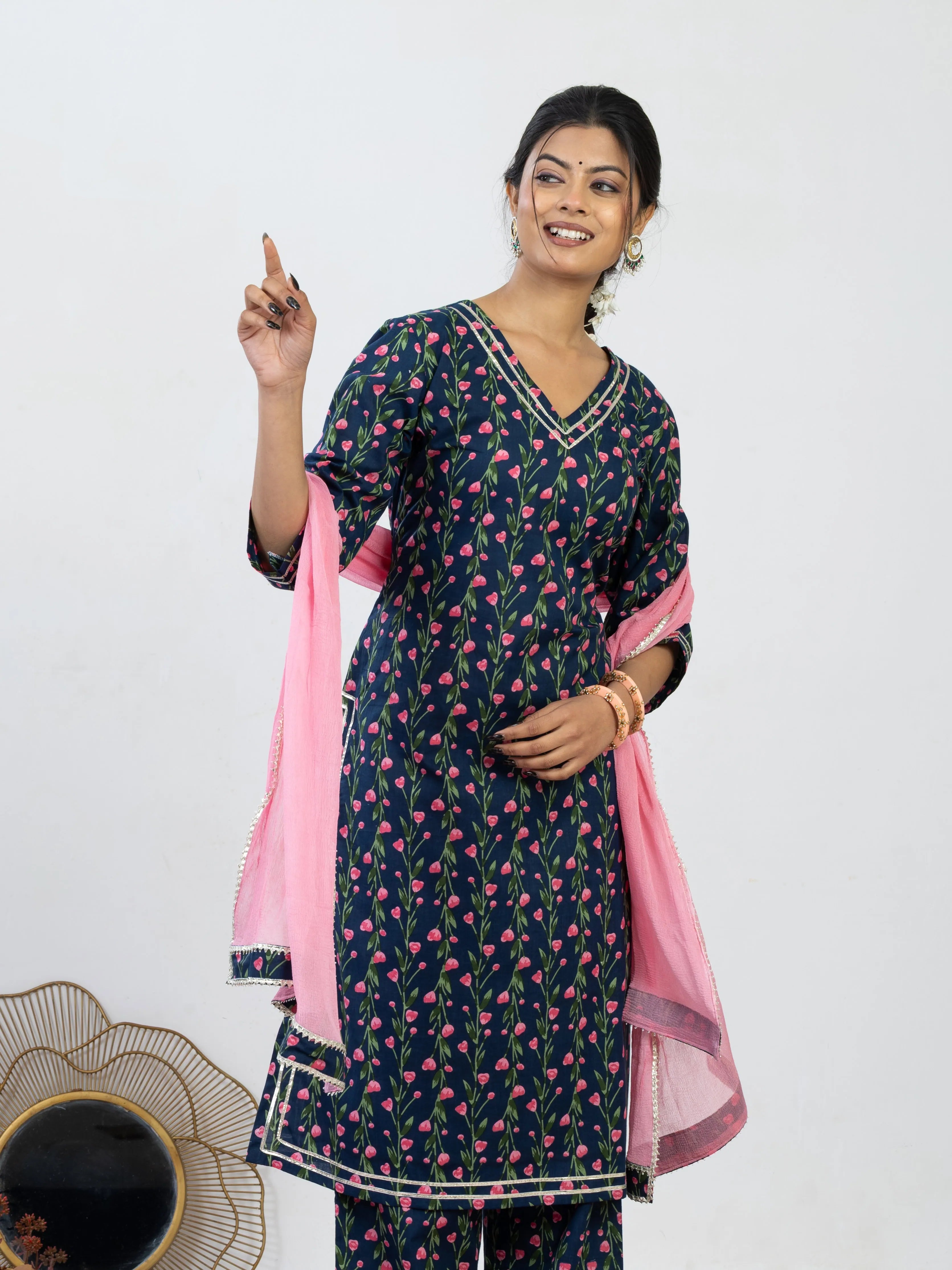 गुलरंग | Handmade Pure Cotton V-Neck Kurta Set with Chiffon Dupatta