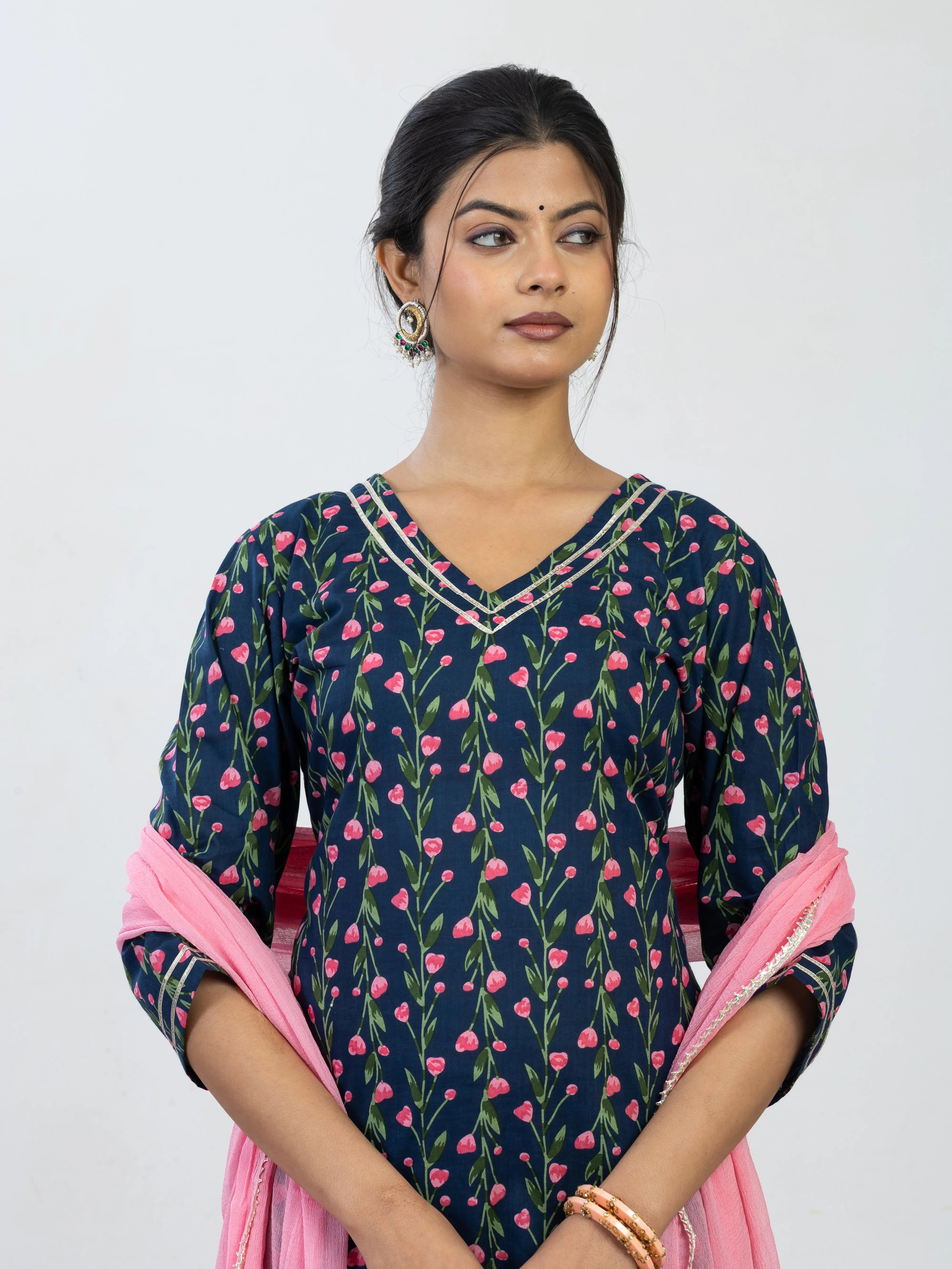 गुलरंग | Handmade Pure Cotton V-Neck Kurta Set with Chiffon Dupatta