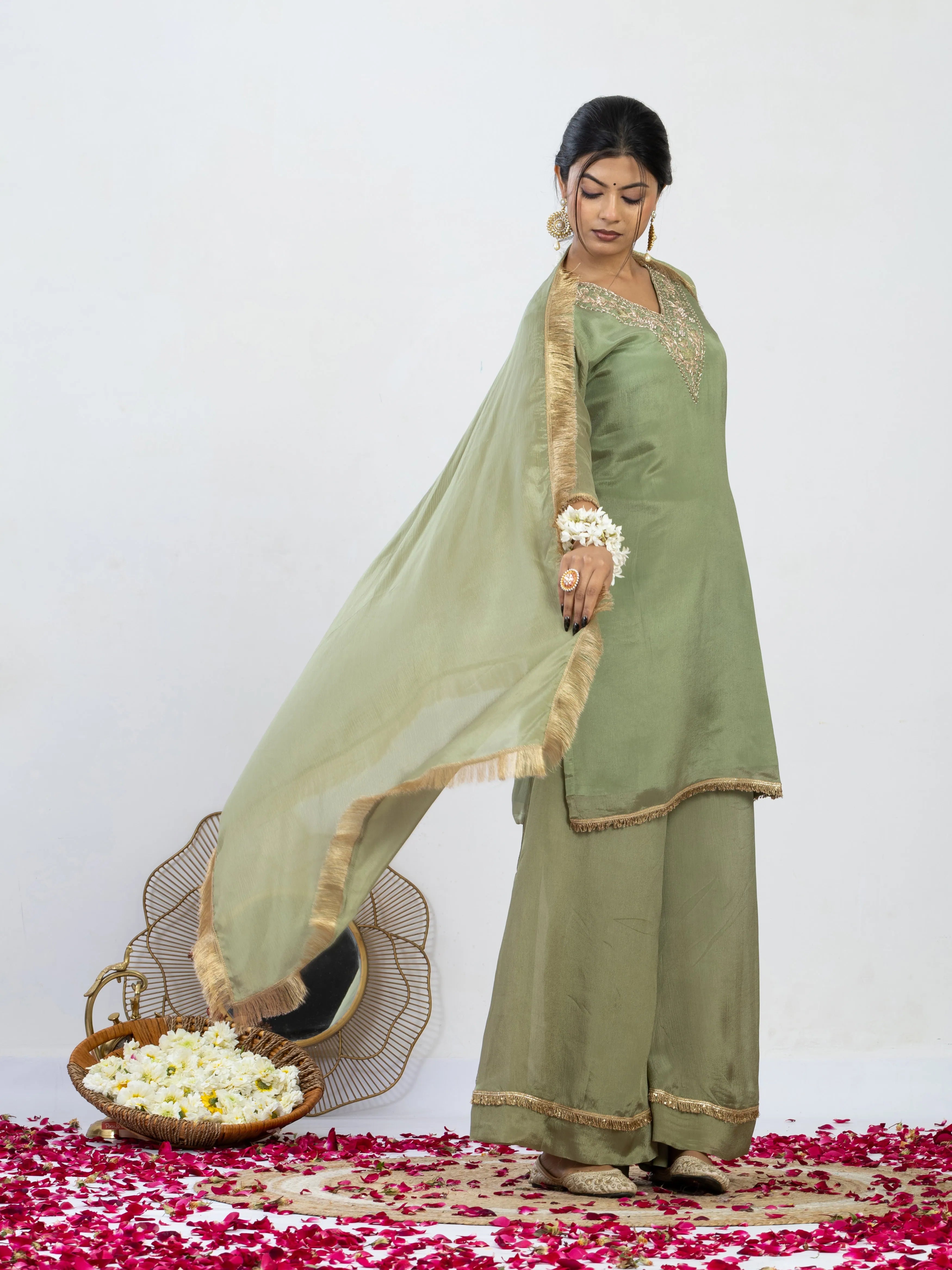 हरित नज़ाकत | Zardosi Hand Work Chiffon Kurta Palazzo Set with Dupatta